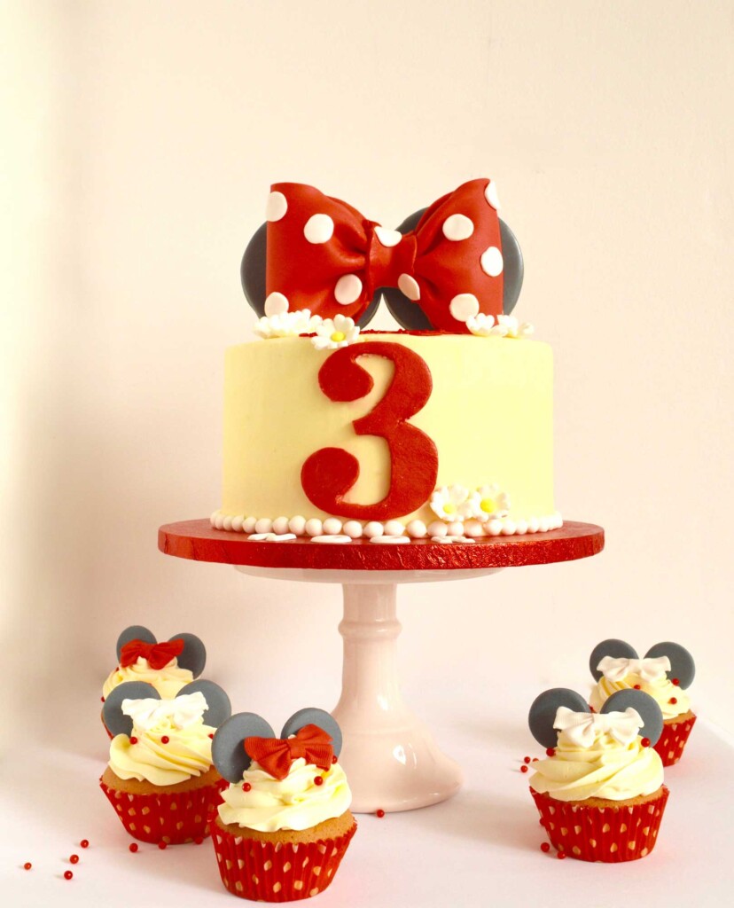 minnie-mousse-meisjes-taart-rood-zwart-wit, minnie-mousse-cake-wassenaar