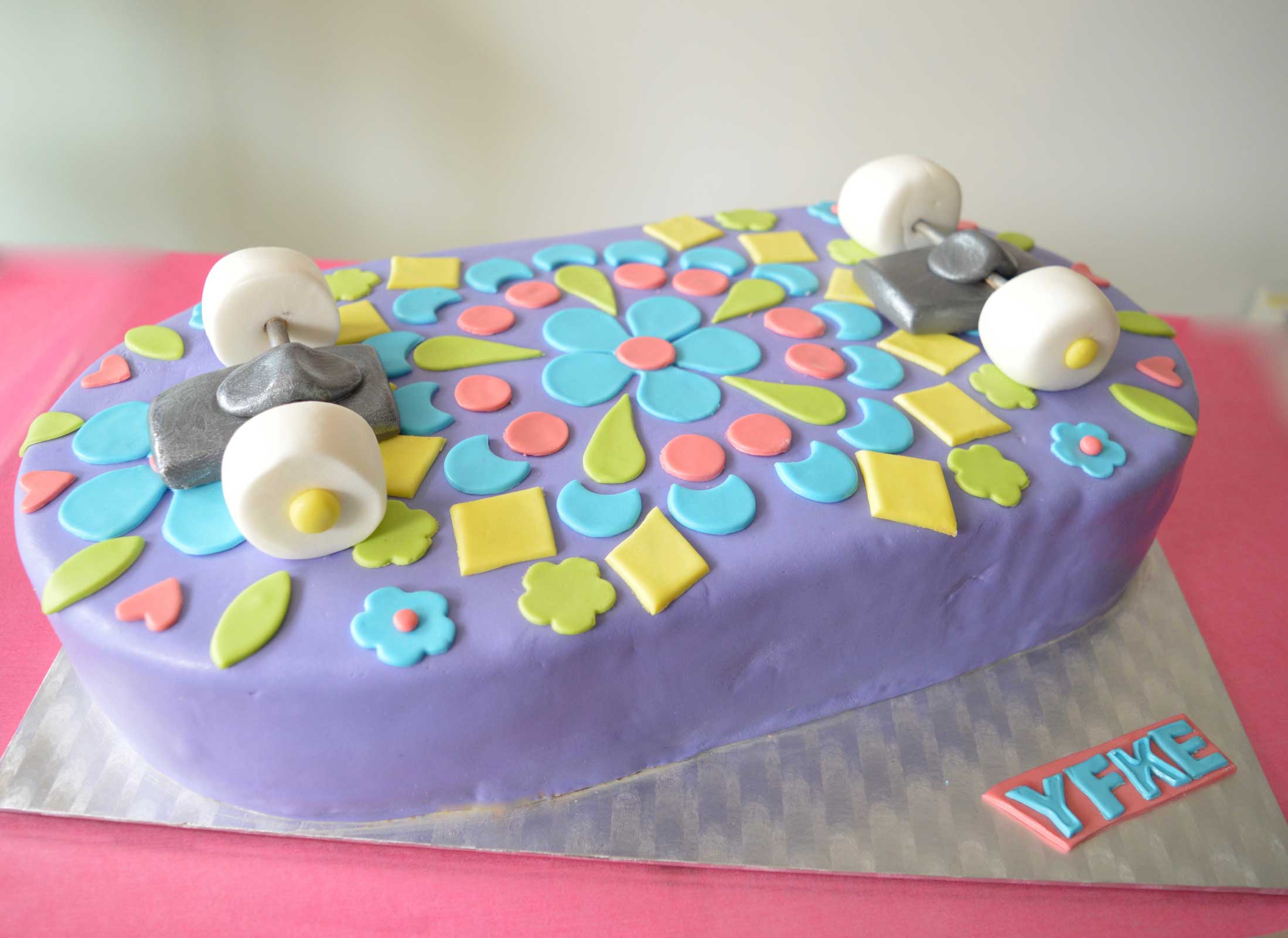 skate taart, skateboard cake, skating