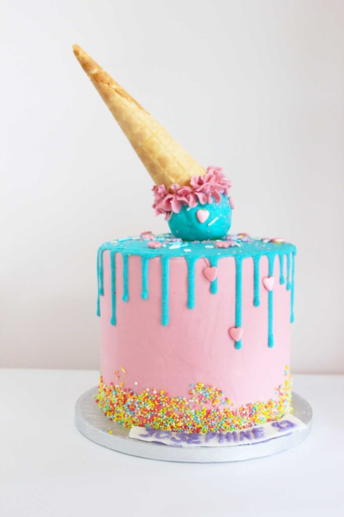 Drip ijs taart, drip cake, buttercream cakes order, red velvet cake order den haag, cakes order the hague
