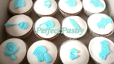 Cupcake's met babyblauwe icoontjes