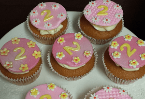 Cupcake's met cremévulling en leeftijd