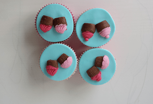 Cupcake's met mini cupcake figuurtjes