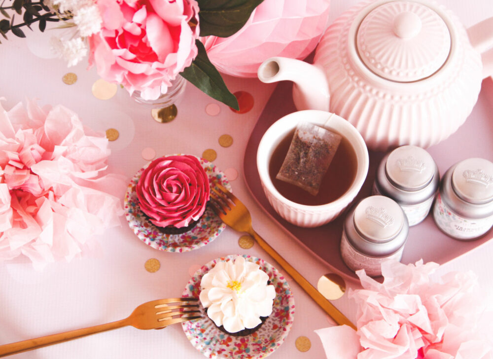 cupcakes-bloemen-rood-wit-high-tea