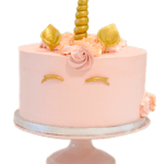 Unicorn-taart-1-laag-roze-botercreme-goud-hoorn