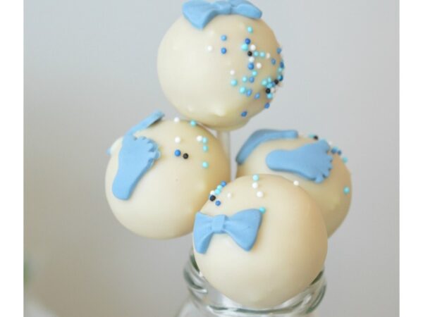 Baby-shower-cake-pops-voetjes-blauw