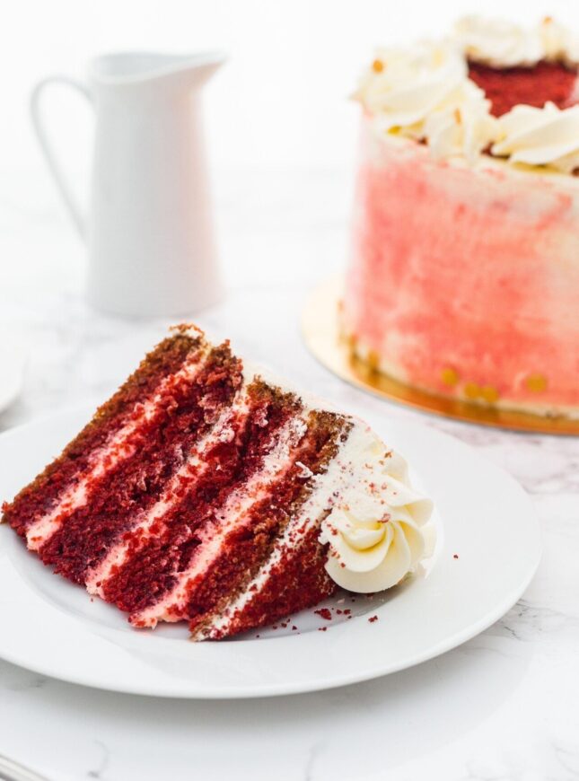 redvelvet-taart stuk-redvelvet-taart