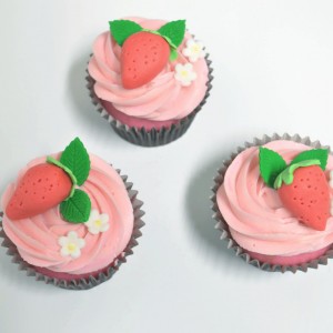 strawberry-short-cake-cupcakes