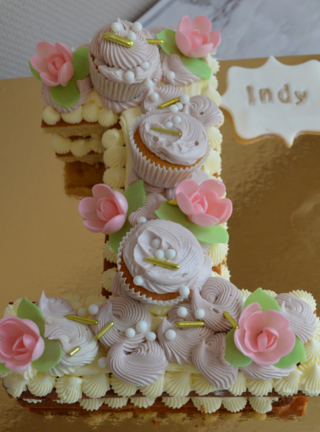 cijfertaart-bloemen-cupcakes cijfertaart-bloemen-cupcakes