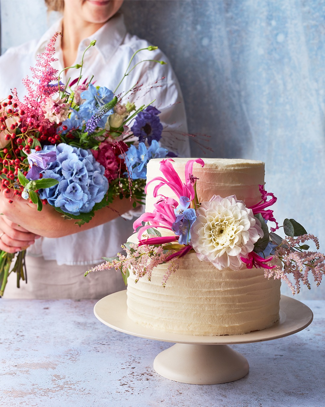twee-laag-botercreme-verse-bloemen