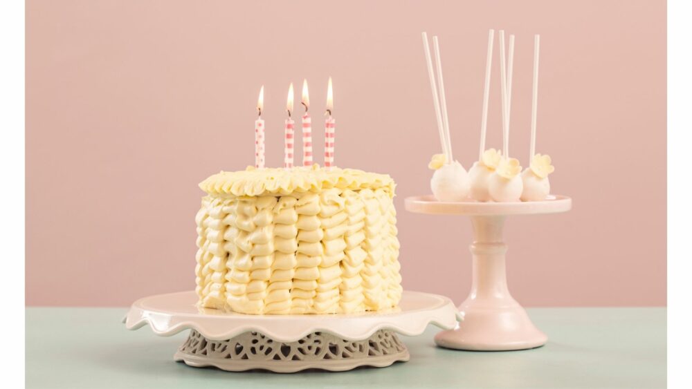 birthday-ruffle-yellow-cake