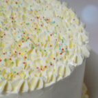 vanilla-taart-sprinkles