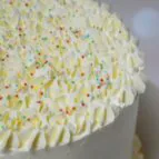 vanilla-taart-sprinkles