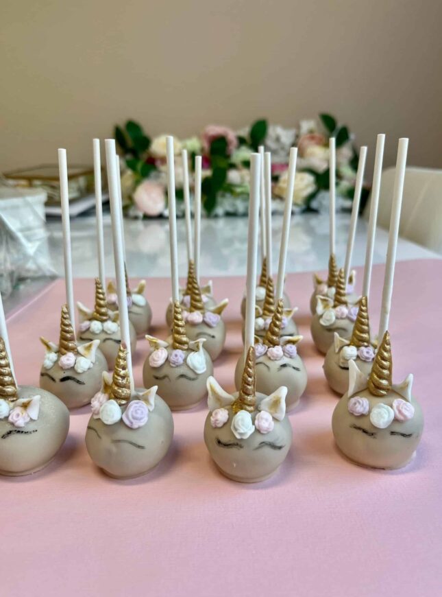 Cake-pops-unicorn-red-velvet (1) cake-pops-unicorn-redvelvet