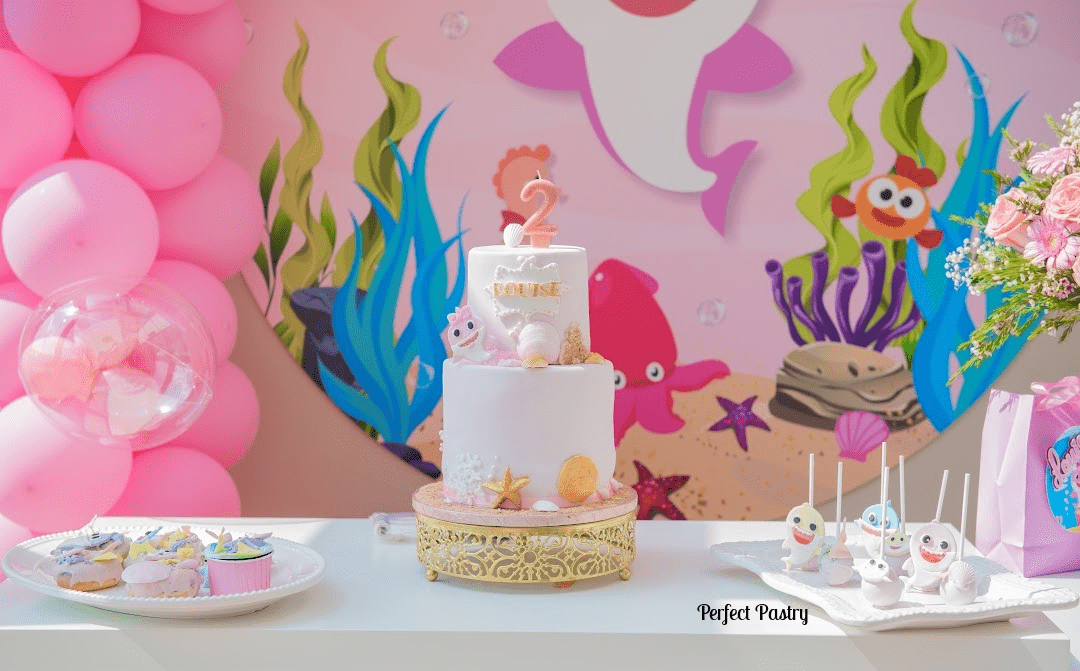 Babyshark Roze Meisjes Taart PerfectPastry.nl Babyshark Roze Meisjes Taart PerfectPastry.nl