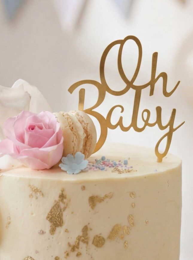 gender-reveal-taart-macarons-goud2 gender-reveal-taart-macarons-goud2