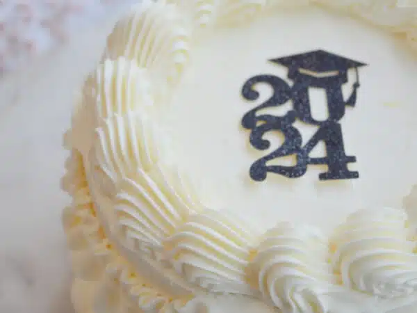 vintage-wit-graduation-taart-2024