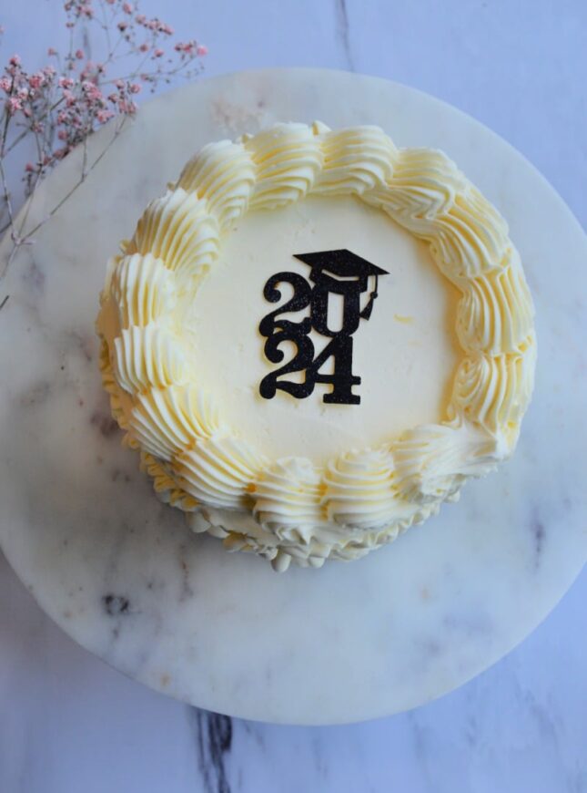 witte-vintage-taart-diploma diploma-2024-taart