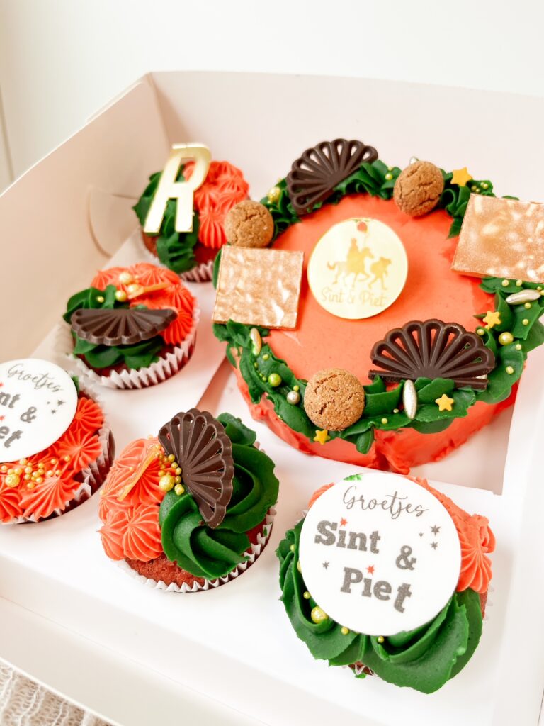 Sinterklaas Bento cake en cupcakes