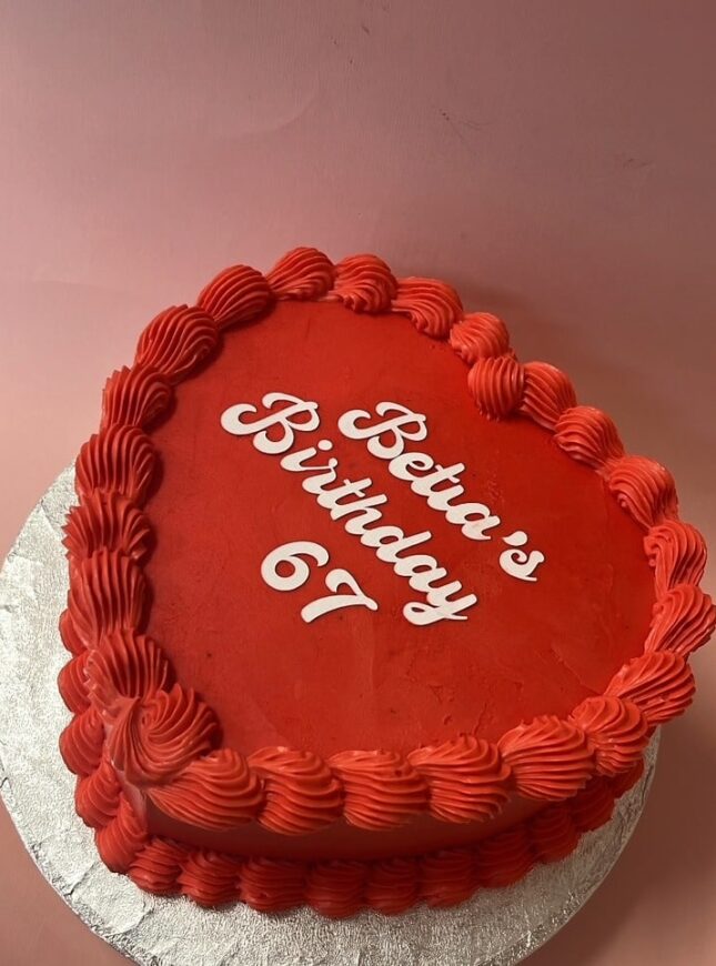 red-heart-cake red-heart-cake