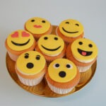 smiley cupcakes
