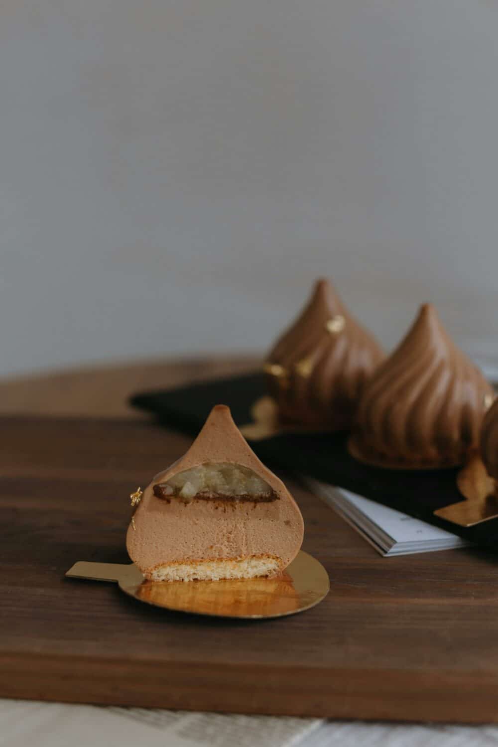 mono-cakes-sweet-table