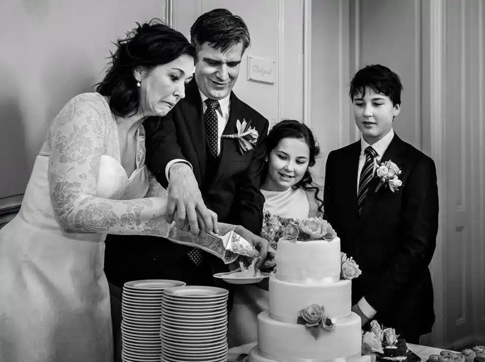 bruidstaart aansnijden 1