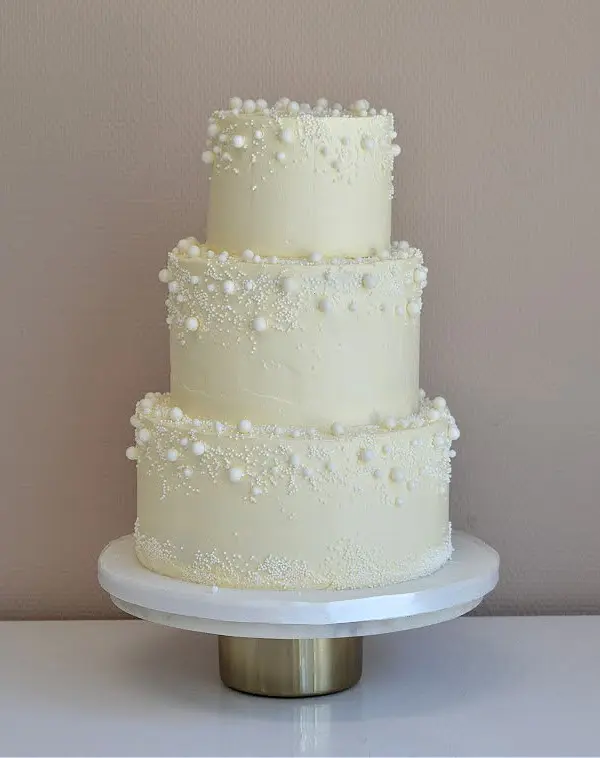 witte-bruidstaart-parels