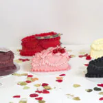 stukjes-taart-roze-wit-zwart-burgundy-rood